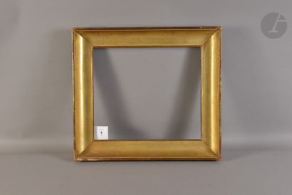null Gorge en bois mouluré et doré. Début du XIXème siècle. 29,6 x 34,3 cm - Profil...