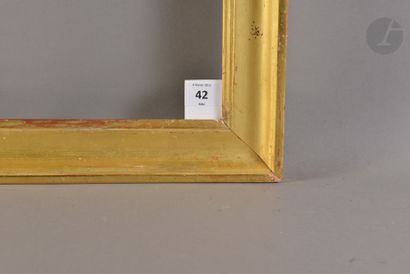 null Gorge en bois mouluré et doré. Début du XIXe siècle (restaurations). 41 x 53,8 cm...