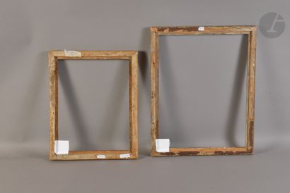 null Deux baguettes en bois mouluré et doré. Époque Louis XVI (accidents). 23,2 x 29,9 cm...