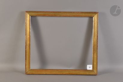 null Baguette en bois mouluré et doré. Fin du XVIIIe siècle. 37 x 43,6 cm - Profil...