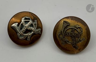 [ROTHSCHILD - VÉNERIE]
Set of two buttons...