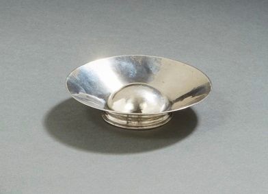BORDEAUX 1742 - 1743
Silver wine cup called...