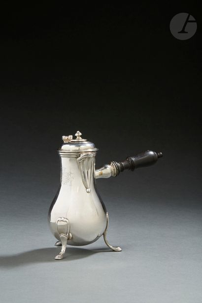 null PARIS 1779 - 1780
Silver chocolate pot tripod. It rests on three stepped feet...