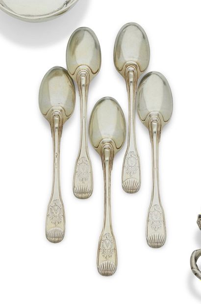 null STRASBOURG 1750 - 1789
Lot of five tea spoons, formerly vermeillées, model net...