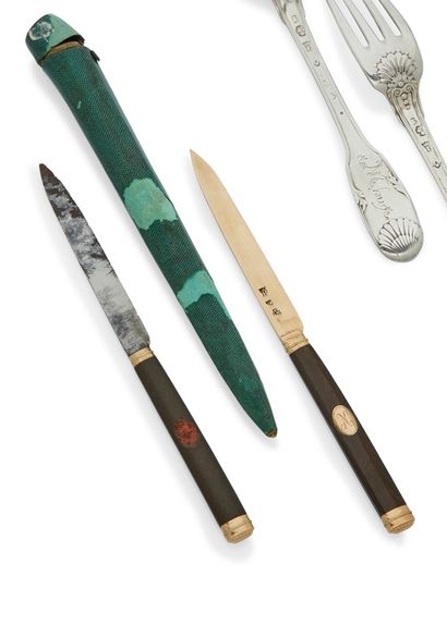 null PARIS 1778 - 1779
In their stingray case, two knives forming a pair, one with...