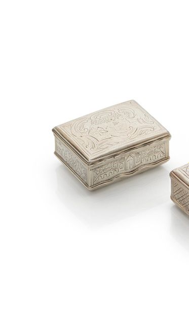 null LILLE 1762 - 1763
Silver snuffbox of rectangular form opening with hinge, engraved...