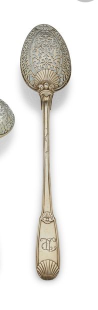 null XVIIIth CENTURY ORIGIN INDETERMINATE
Silver olive spoon, double shell filet...