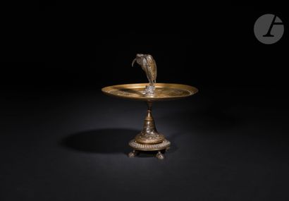 null Auguste-Nicolas CAÏN (Paris, 1821 - 1894)
Coupe surmontée d’un héron
Bronze...