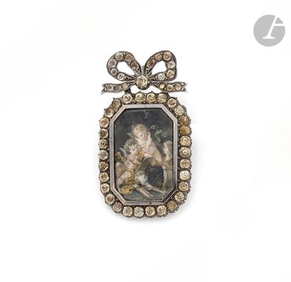 null Silver brooch-pendant, decorated with a polychrome miniature representing putti...