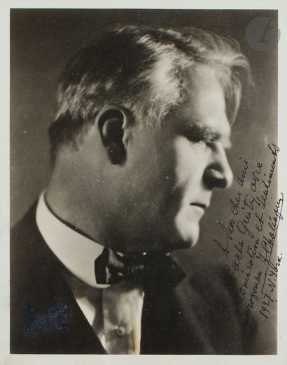 null Feodor CHALIAPIN (1873-1938). Photograph with autograph dedication signed, 1927;...