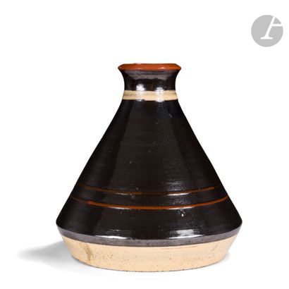 null FRANCIS JOURDAIN (1876-1958)
Lignes horizontales
Important vase piriforme ;...