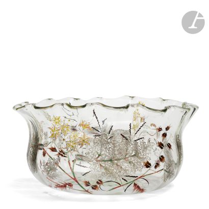 null ÉMILE GALLÉ (1846-1904)
Fleurs champêtres, herbacées et graminées
Vase bursaire...