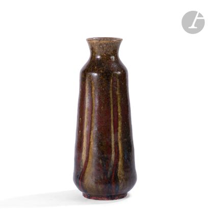 PIERRE-ADRIEN DALPAYRAT (1844-1910)
Vase...