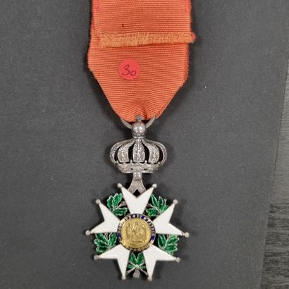 null FRANCE
ORDRE DE LA LÉGION D’HONNEUR (1802)
Étoile de chevalier d’époque Second...