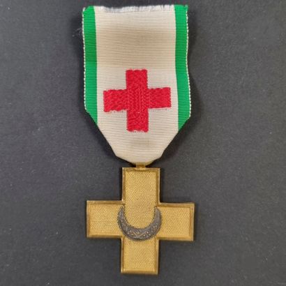 null EMPIRE OTTOMAN 
Croix de Volontaire de la Société ottomane de Secours aux blessés....
