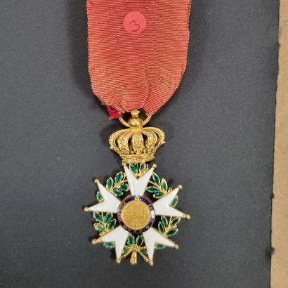 null FRANCE 
ORDRE DE LA LÉGION D’HONNEUR (1802) 
Étoile d’officier d’époque Restauration....