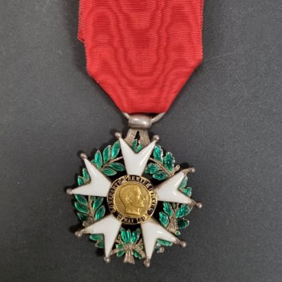 null FRANCE 
ORDRE DE LA LÉGION D’HONNEUR (1802) 
Étoile de chevalier d’époque IIe...