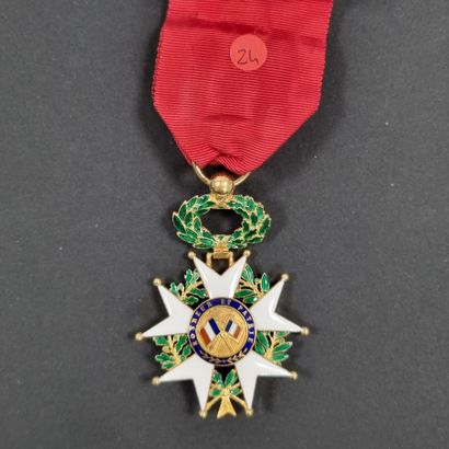 null FRANCE 
ORDRE DE LA LÉGION D’HONNEUR (1802)
Étoile d’officier d’époque IIIe...