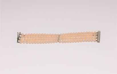 Bracelet de trois rangs de perles de culture,...