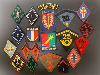 20 fabric badges: 
1re DFL 1er type, 10e...