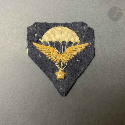Brevet de parachutiste d'infanterie de l'air.
Embroidered...