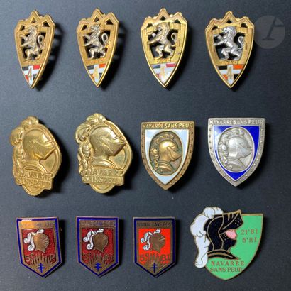 12 insignes d’infanterie : 
4 variantes du...