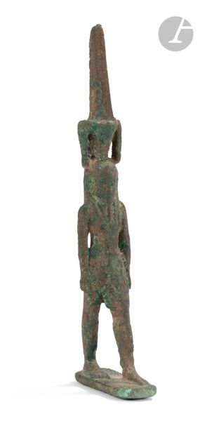 Statuette votive figurant le dieu Néfertoum...
