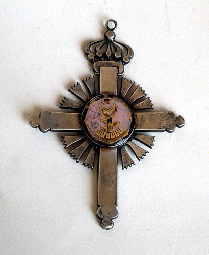 null Bijou de Chevalier Rose-Croix, grande croix latine couronnée en argent sertie...