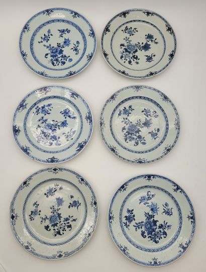 6 assiettes en porcelaine bleu blanc, Chine,...