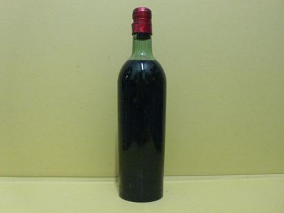 1 bouteille PETRUS, Pomerol 1945 (SE, caps...