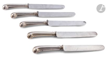 Cinq couteaux - probablement du XVIIIe siècle...