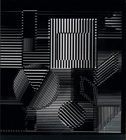 Victor VASARELY (1908-1997) [Composition cinétique]. Deux panneaux de plexiglas sérigraphiés...
