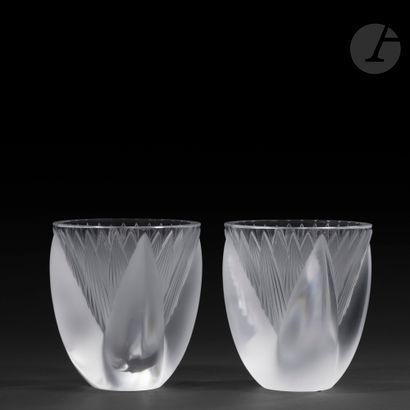 null LALIQUE HOUSE
Thèbes, the model designed in [2012].
Pair of Cornet-type vases...