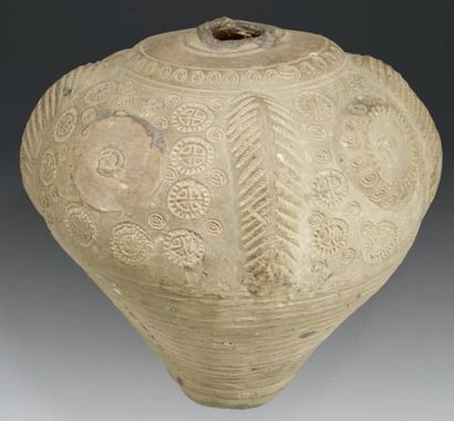 null Grand vase sphéro-conique d'alchimiste, Iran, XIIe-XIIIe siècle Vase en céramique...