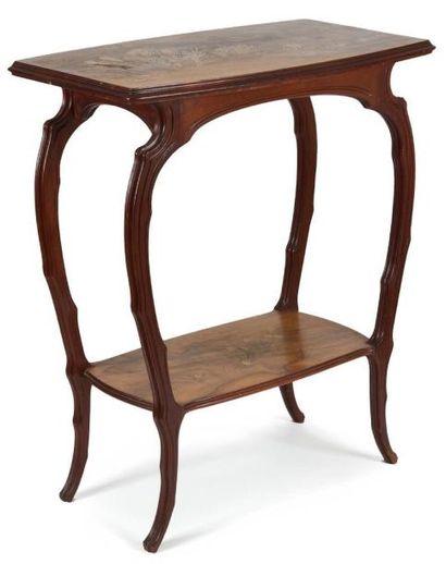 Émile GALLÉ (1846-1904) Table à thé, à un plateau d?entrejambe, d?édition industrielle....