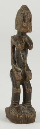 Statuette DOGON (Mali) les bras ramenés en...