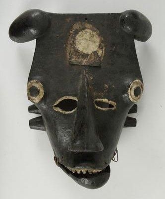 Masque IBIBIO (Nigeria) Masque anthropozoomorphe...