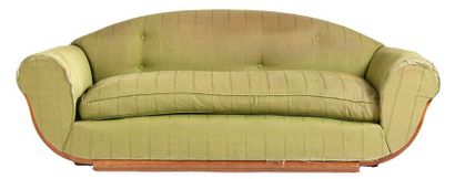 null TRAVAIL 1930/40
Grand canapé d’appui en bois blond et placage de bois blond.
Les...