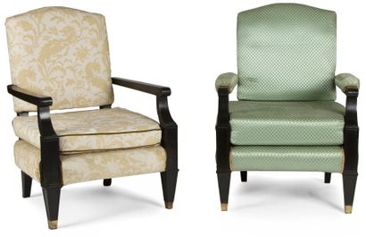 null Jean PASCAUD (1903-1996)
Rare paire de larges fauteuils, réalisés en bois (re)noirci,...