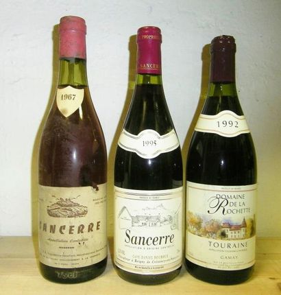 null Ensemble de 12 bouteilles. 1 bouteille SANCERRE rosé, M. Gitton 1967. 6 bouteilles...