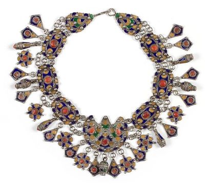 null Collier à pendeloques, Algérie, Grande Kabylie, Beni Yenni, début du XXe siècle...