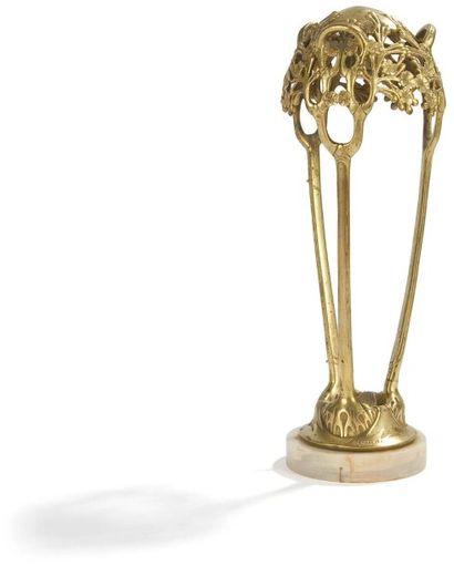 null Albert MAIGNAN (1845-1908)

Lampe de table kiosque en bronze doré.
Les trois...