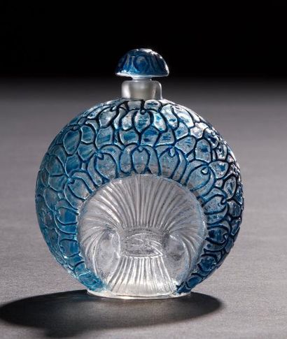 null René LALIQUE (1860-1945)
Violette, pour GABILLA, modèle créé le 16 juillet 1925
Flacon...