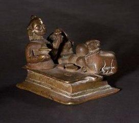 null Autel shivaite miniature. Inde Méridionale. XVIIe / XVIIIe siècle. Bronze Autel...