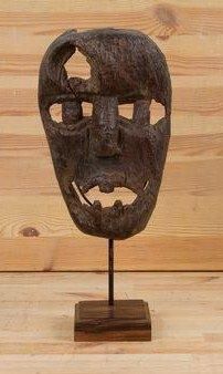 MAGAR (Népal) Masque. Masque de grande ancienneté,...