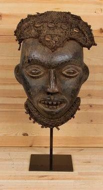 null KOM (Cameroun) Masque. Masque de très grande ancienneté, caractéristique du...