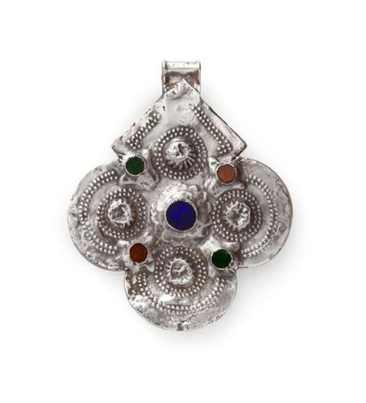 null Amulette, foulet Khamsa en argent, Maroc, Marrakech, XXe siècle Élément de parure...