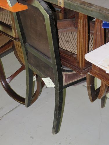 null 4 fauteuils en bois naturel à dossier gondole et fond de canne de style Louis...