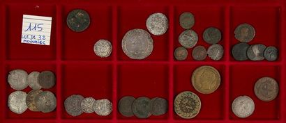 null LOT de 32 monnaies: dupondius de bronze d’Auguste et Agrippa pour Nîmes (Cohen...