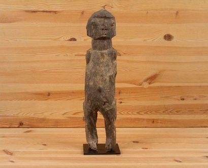 LHAMBA (Togo) 
Statuette divinatoire.
Belle et ancienne patine croûteuse de libations,...